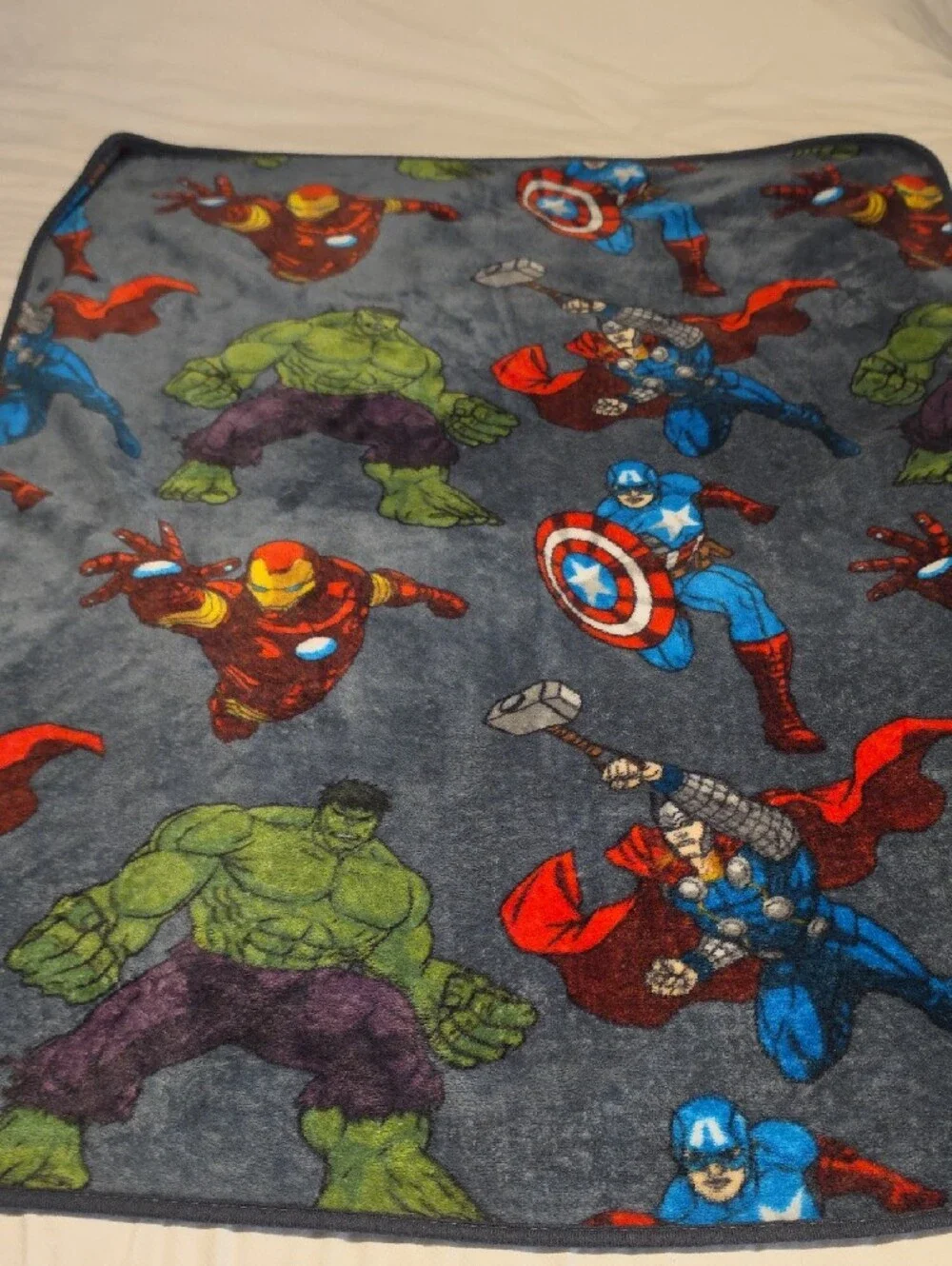 Marvel Superhero Plush Throw